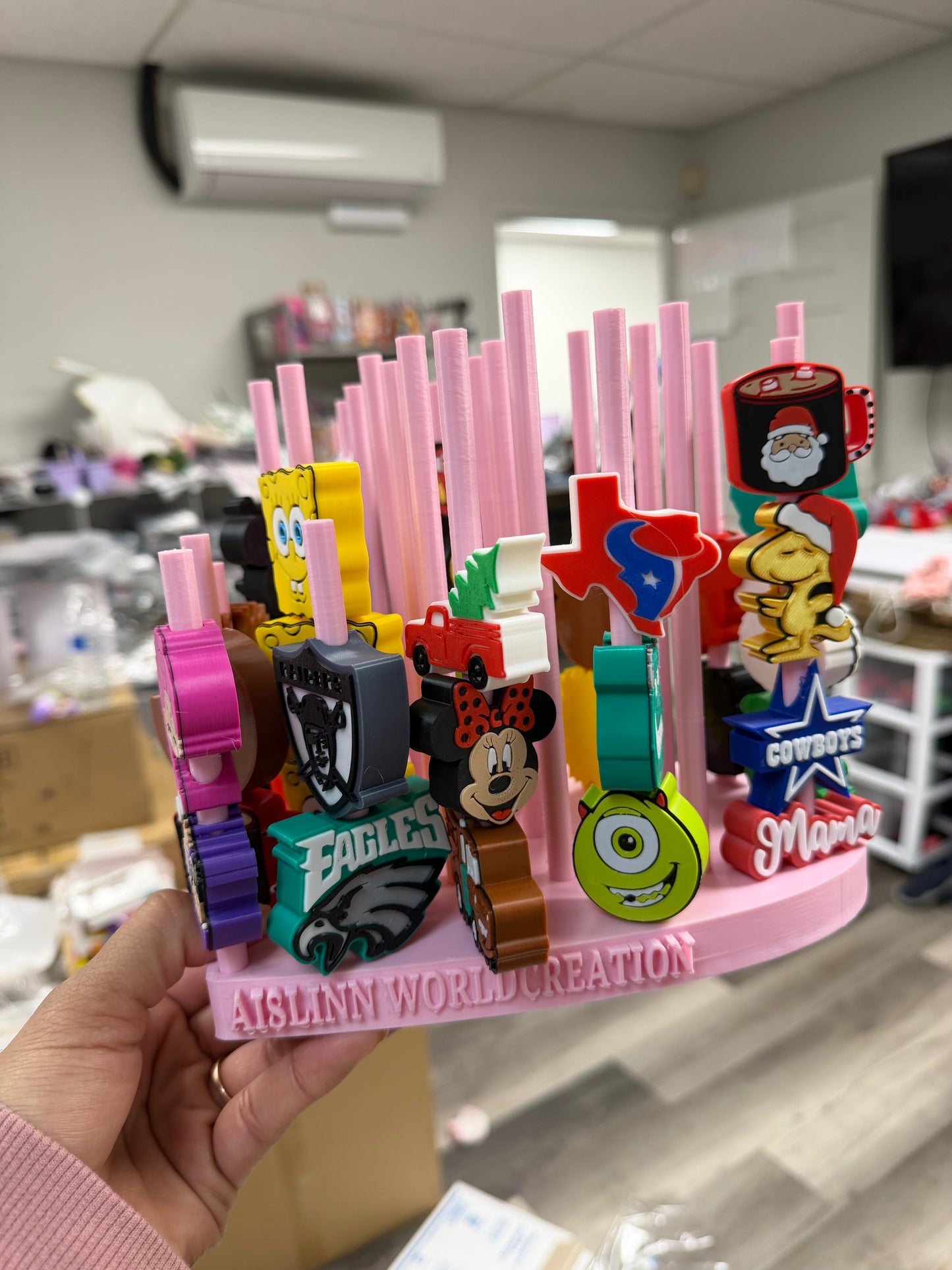 3D straw topper display